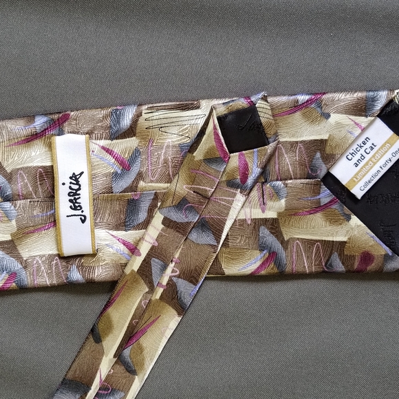 J Garcia silk tie beige abstract chicken and cat - Picture 2 of 9